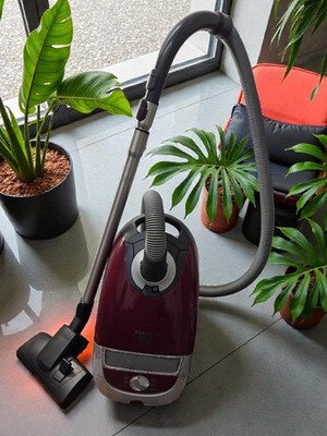 Miele Cat&Dog, Premium TT5000, 300-2200W Staubsauger, 3 Monate Garantie (141) 