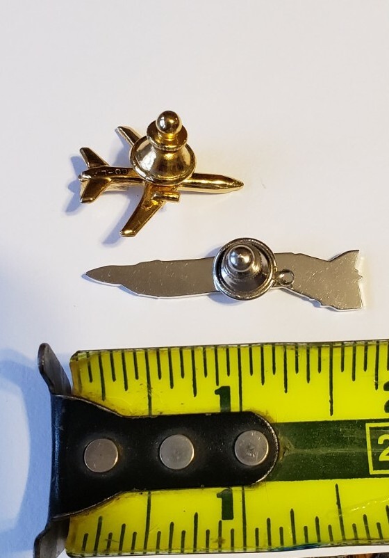 Airplane Plane Pin Brooch Gold Tone Aircraft Aviation… Gem