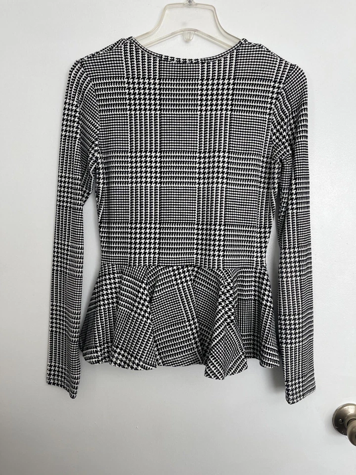 Suéter Top Peplum Crew Manga Larga Terciopelo Espiga Blanco Negro EE. UU. 4 de ASOS Foto 3 de 4