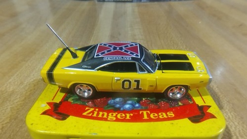 Dukes Of Hazzard General Lee Custom Yellow '70 Dodge Charger,1:64,new! - Picture 7 of 14