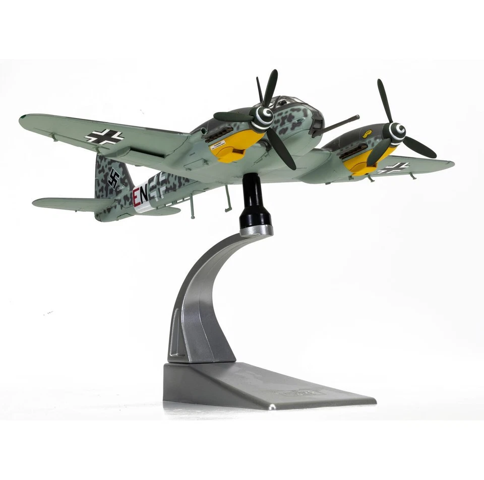 Corgi 1/72 Messerschmitt Me 410 Hornet Heavy Fighter AA29701 Finished Model - Image 3 of 4