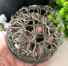 UNUSUAL Vtg 4.25" Round EXPANDABLE Curly WIRE CAGE Metal FLOWER Arrangement FROG