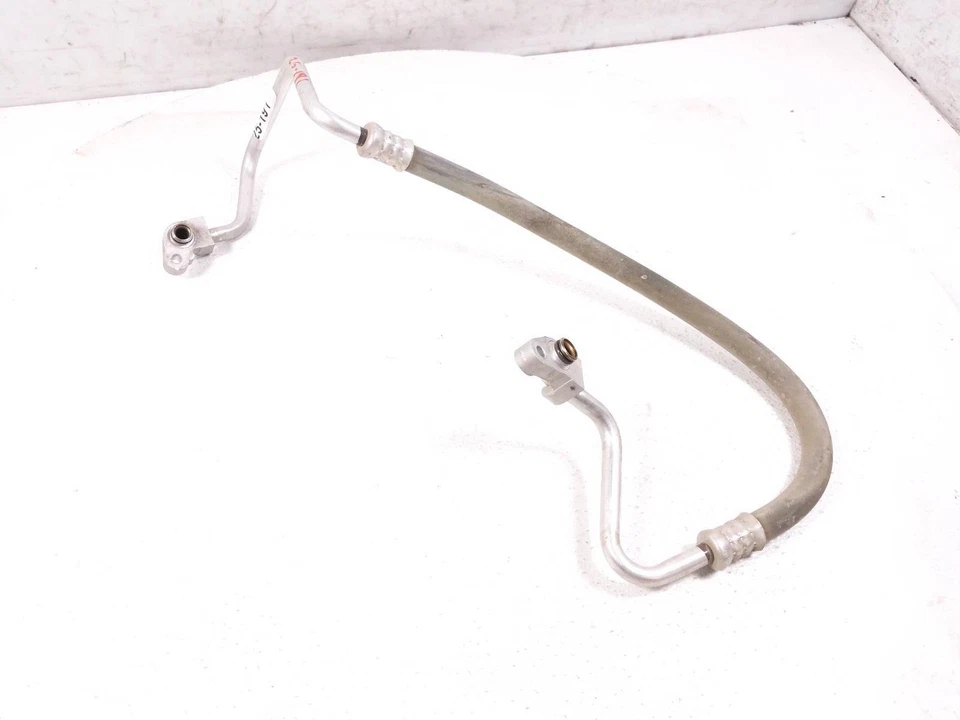 Línea de manguera de líquido de succión de descarga de aire acondicionado Toyota Sienna 2017-2020 88703-08090 Foto 2 de 4