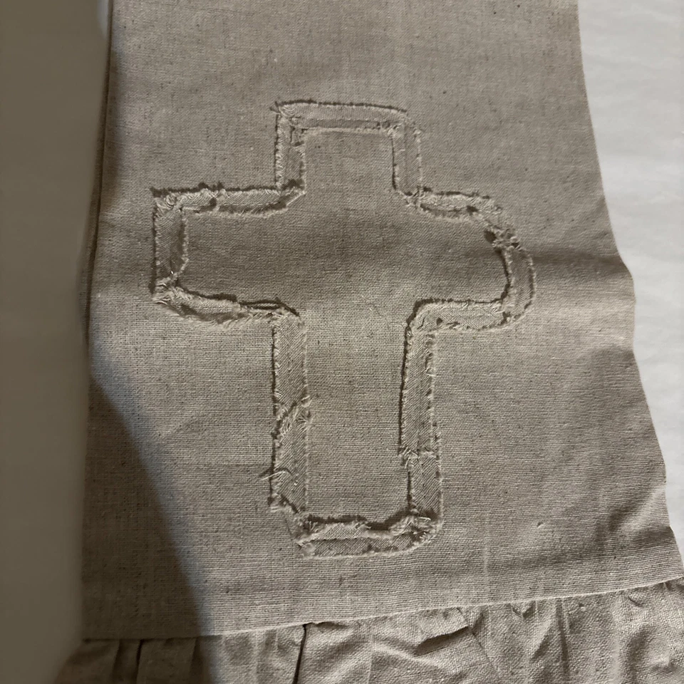 Toalla de mano con volantes apliques cruzados de lino natural The Royal Standard nueva con etiquetas. Pascua Foto 2 de 4