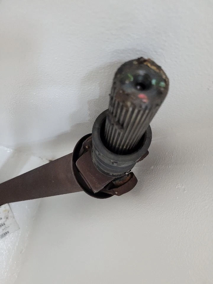 2007-2014 CHEVROLET SUBURBAN 1500 Front Drive Shaft 15902927 RR7 Foto 2 de 4