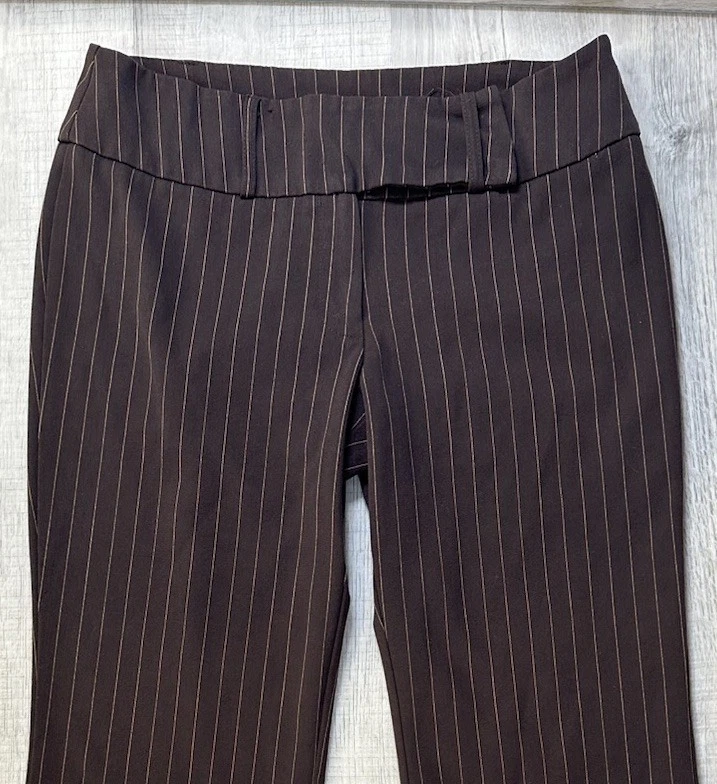 Pantalones de vestir Forever 21 marrón a rayas elásticos acampanados Y2K para mujer reales 29X30 Foto 3 de 4