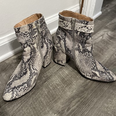 STEVE MADDEN WOMEN S ANKLE BOOTS SZ 9M- SNAKE SKIN LEATHER UPPER (3  Block Heel)