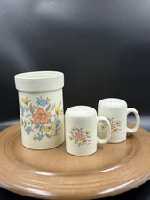 Vintage Saltera Kitchen Utensil Crock W/Stovetop Salt And Pepper Shakers