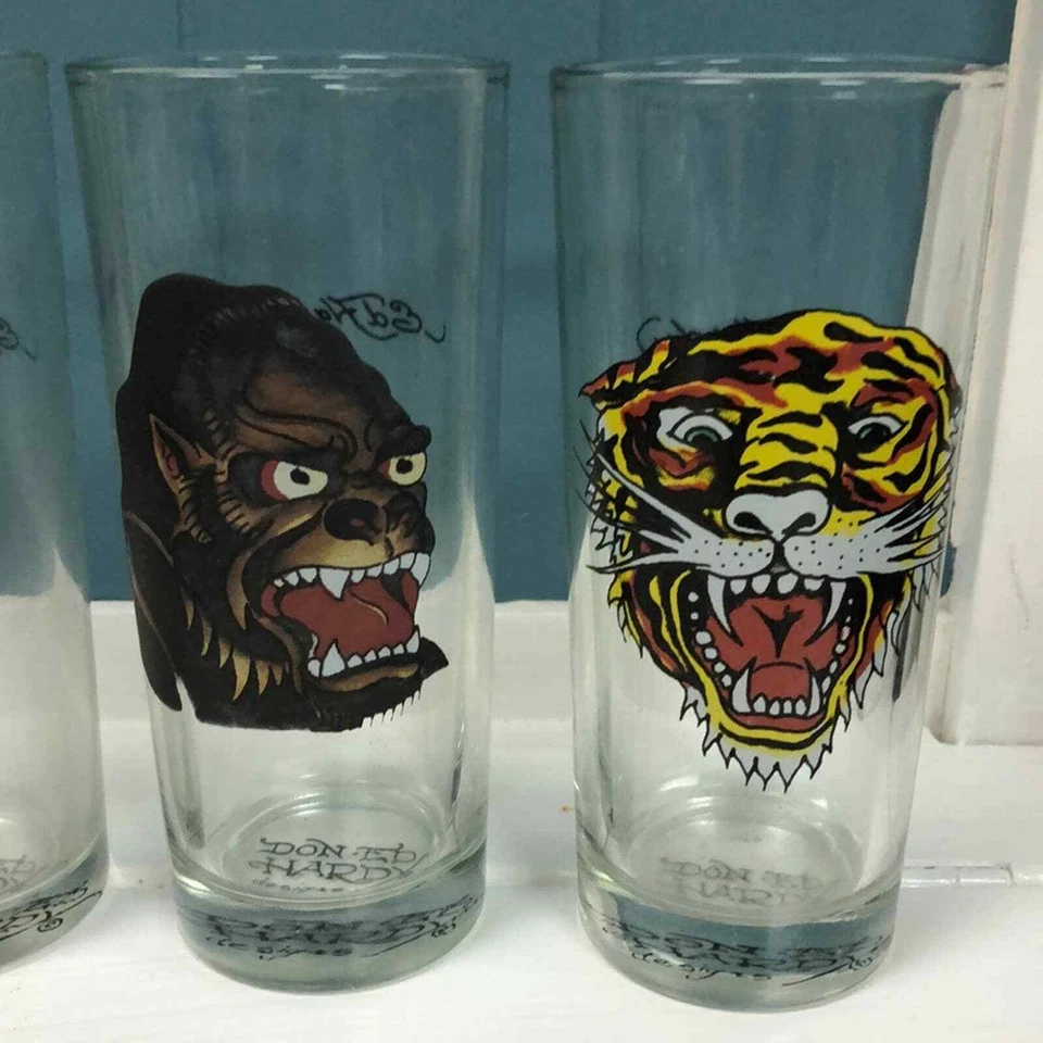 "Juego de 4 vasos de cerveza Don Ed Hardy de Christian Audigier 6,5"" de alto 8 oz" Lote Foto 4 de 4