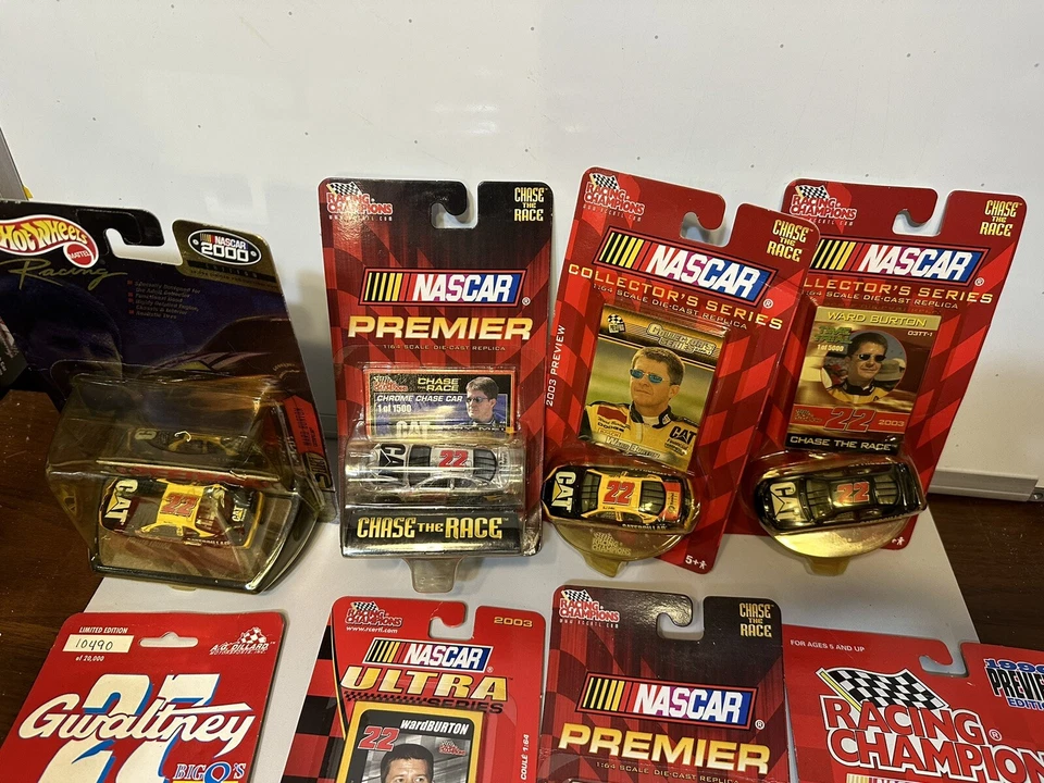 Lote de 14 coches Racing Champions escala 1/64 Ward Burton Caterpillar MBNA Gwaltney Foto 2 de 4