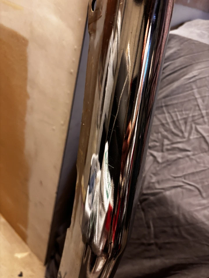 Chevrolet Impala Belair 1968 pieza de sección de parachoques cromado central delantero Foto 2 de 4