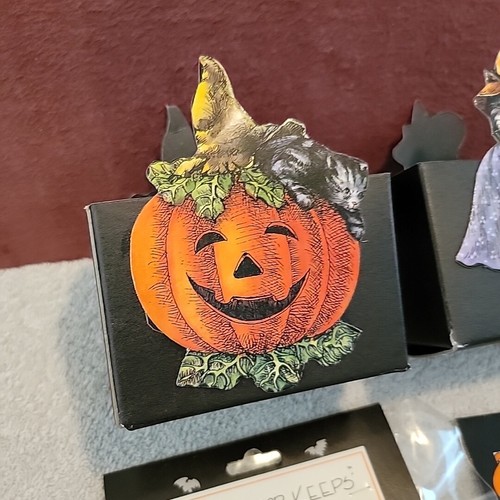 Vintage ~Just For Keeps ~4 Halloween decoration cardboard boxes. 2 1/2"x 4"x 4" - Picture 2 of 19