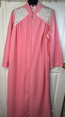 Vintage Women's Carriage Court Robe Size 12/14 Half Zip Housecoat Leisure Lounge