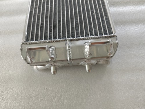 Left AUX Radiator Fit Audi RS3 RS5 RS7 S8 TTRS Quattro 2013-2021 8K0121212C - Picture 2 of 8
