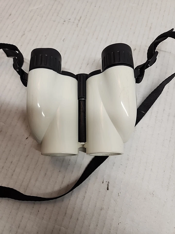 Compact binoculars 10 x 25 include black case Wide Angle  11mm @ 1000m - Image 4 of 4