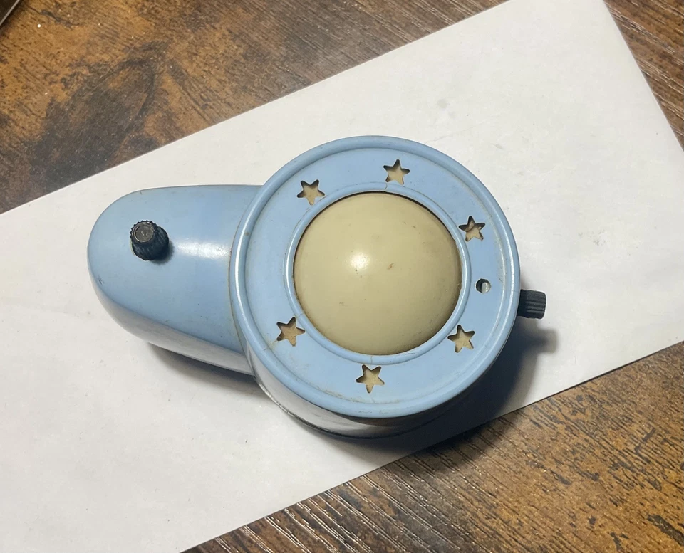 Estrellas lunares de plástico con luz nocturna enchufable vintage de los años 50 - giratorias Foto 3 de 4