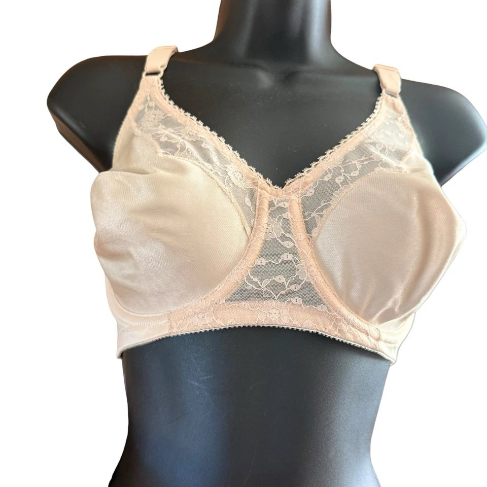 Sujetador vintage bajo puntaje 38C nailon encaje con aros satinado brillante sedoso segunda piel Foto 2 de 4