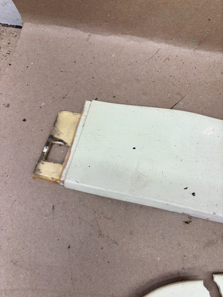 1978 1979 78 79 FORD BRONCO СУПЕР ГРУБАЯ ВНУТРЕННЯЯ ОТДЕЛКА УГЛОВЫЕ ДЕТАЛИ ТРЕСНУВШИЙ БРОК - Изображение 4 из 4