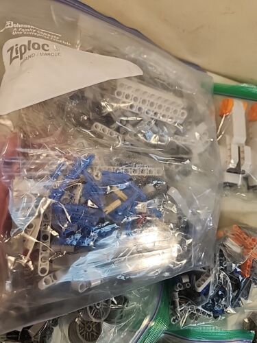 LEGO Mindstorm NXT 2.0 Retired 8547 Set w Manual CD - Picture 3 of 13