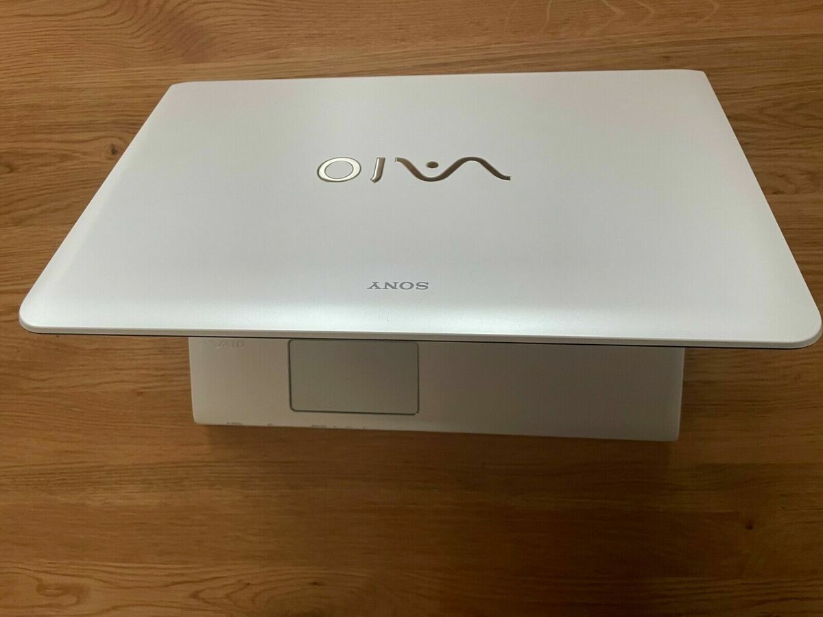 Sony Vaio Laptop 15.6 inch- i7 3630 3.4 GHz - 16GB RAM DVD Sony Vaio Laptop 15.6 inch- i7 3630 3.4 GHz - 16GB RAM DVD
