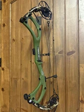 MINT PSE Nock 30 E2 Cam GUNSHIP Green / Sitka 70 Pound PSE CARBON BOW