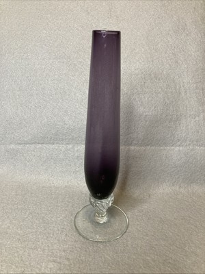 VTG Amethyst Purple Bud Vase Twisted Stem Clear Base 7  Tall MCM Glass