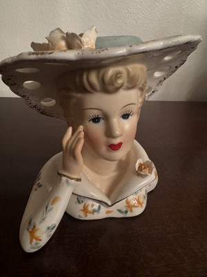 Vtg Enterprise Exclusive Canada Posed Lady Head Vase Flowered Hat/ Dress Peach