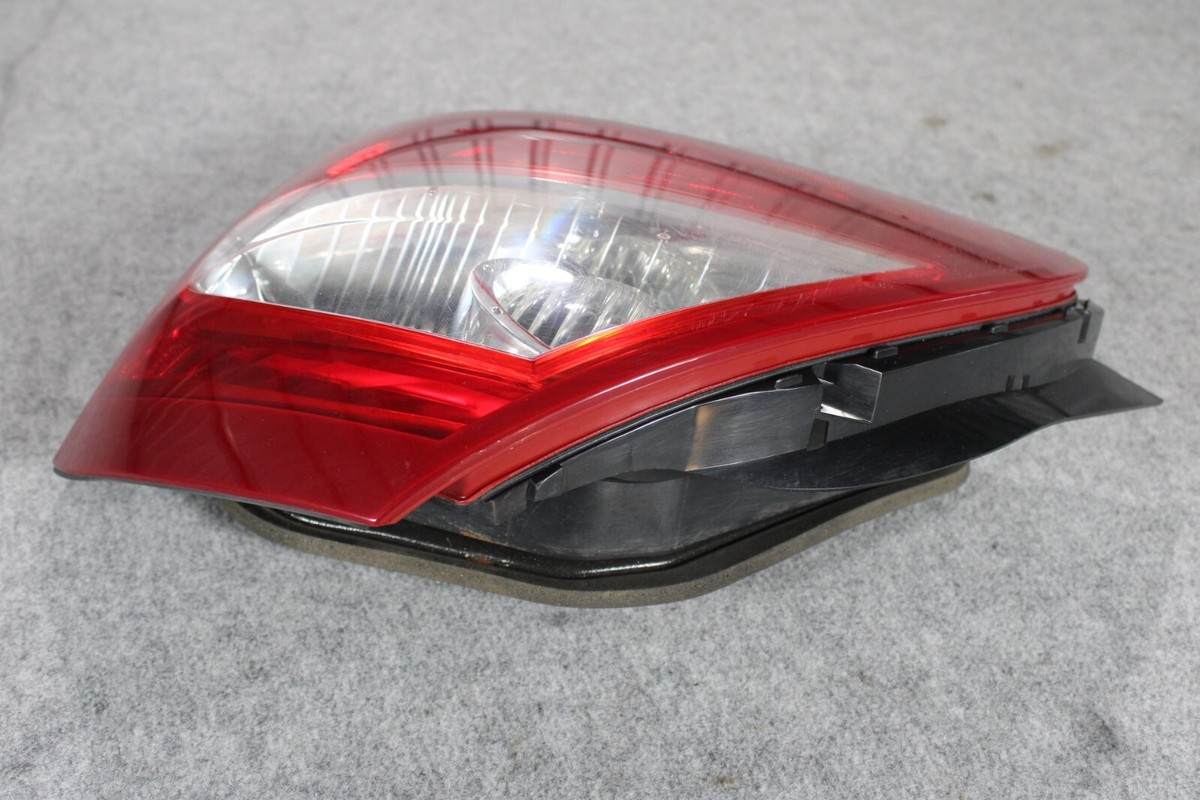 lim's ハイクオリティ NISSAN CIMA HF50 OEM JDM RHD REAR LIGHT TAIL LAMP RIGHT SIDE