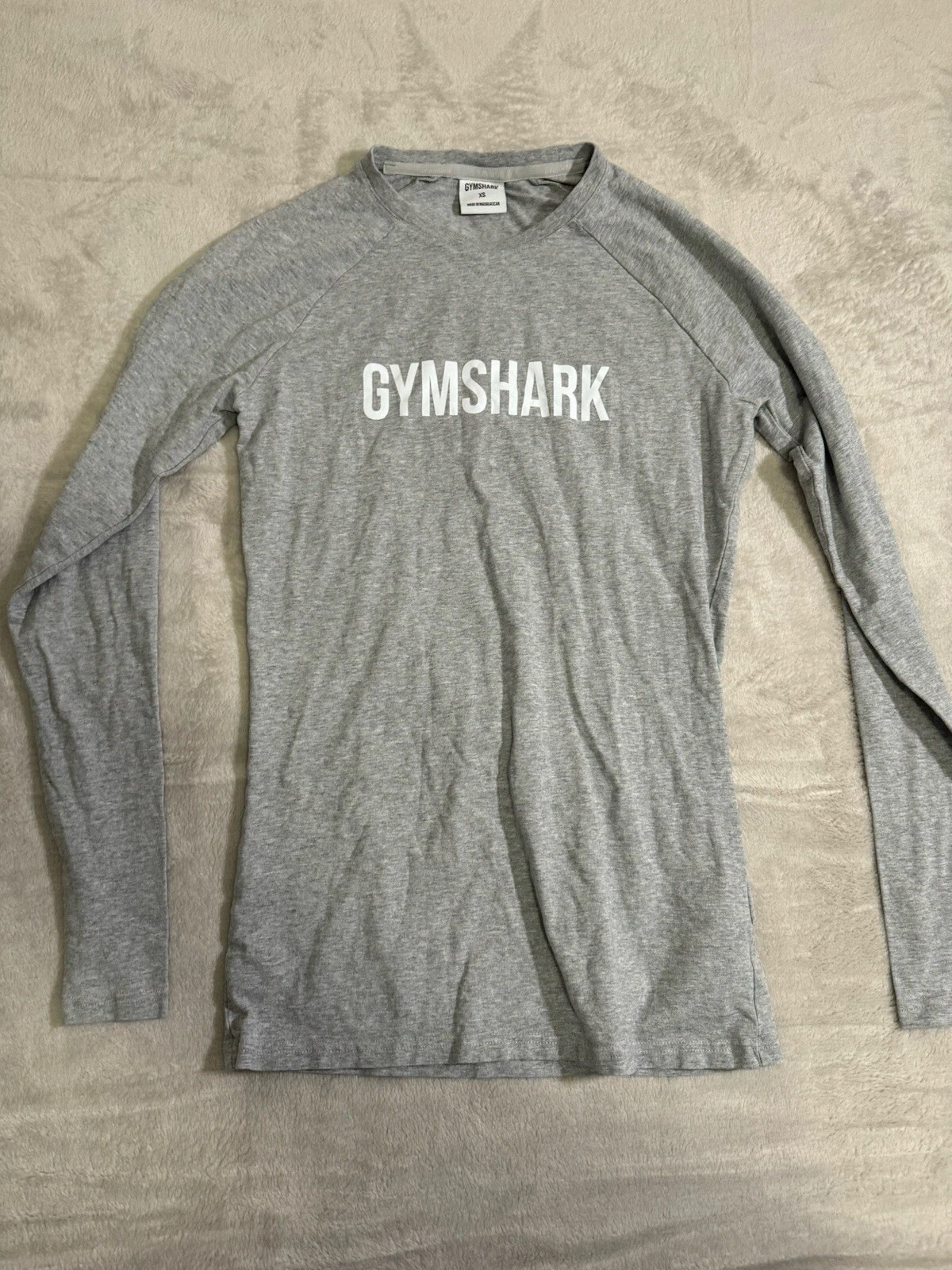 gymshark long sleeve pullover chest logo shirt