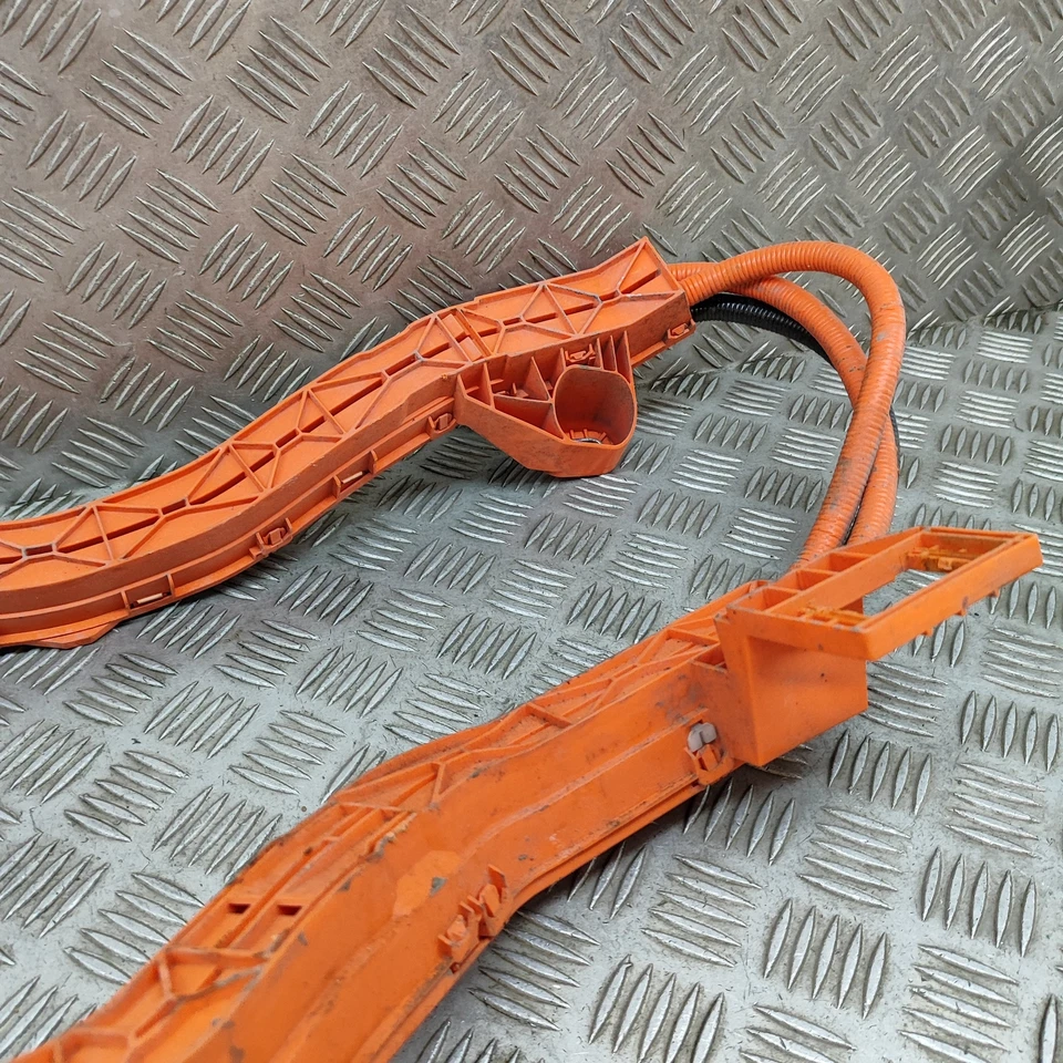 Toyota Rav 4 XA40 Battery Wiring Harness 82165-42070 2,5 Hybrid 114 Kw 2017 Foto 4 de 4