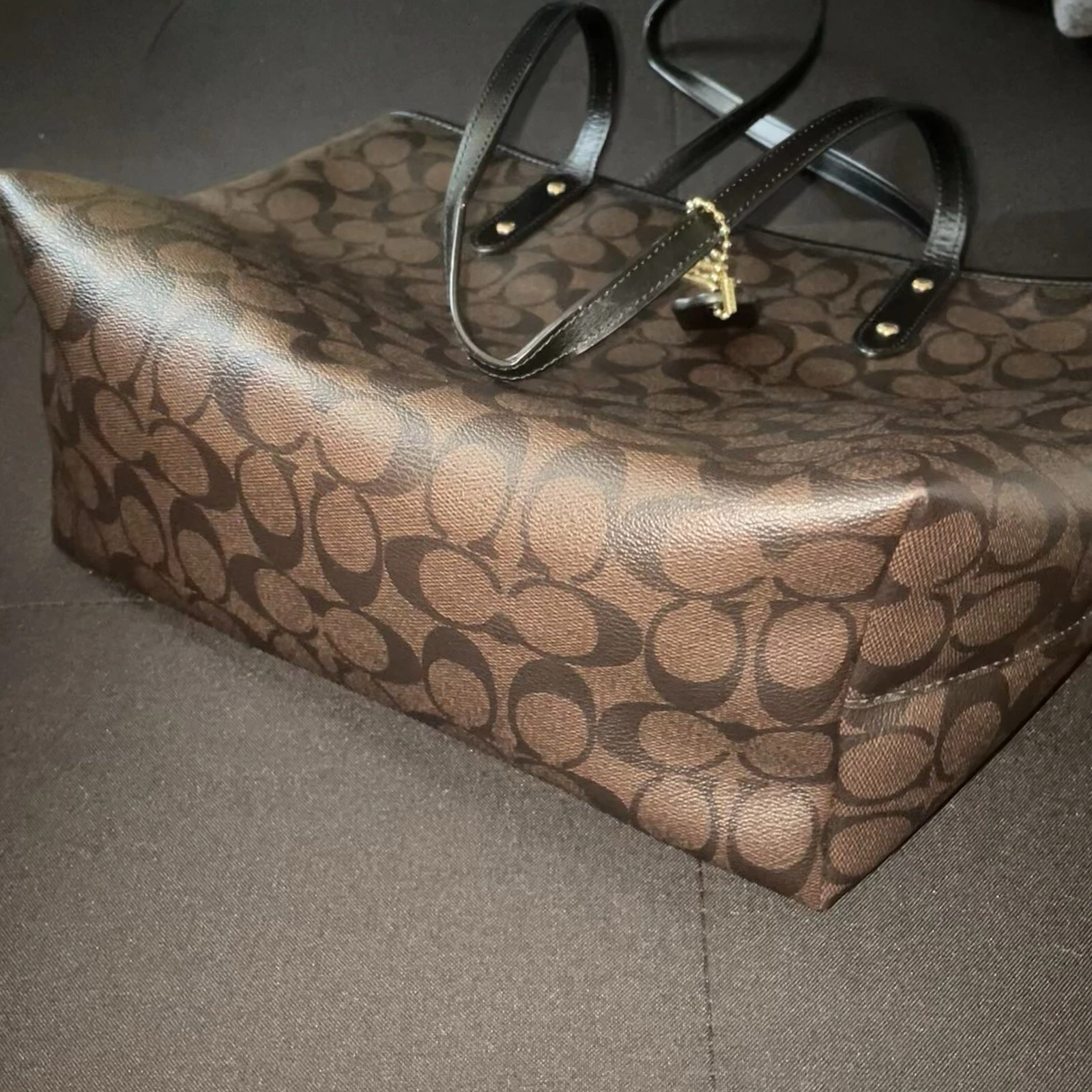 Borsa Coach City con zip firmata marrone nero