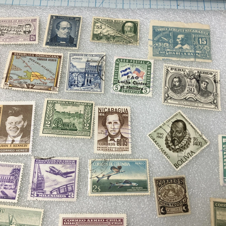 50 Antique Latin America/Islands Stamps, 1850-1950: Chile/Salvador/Panama etc. - Image 3 of 4