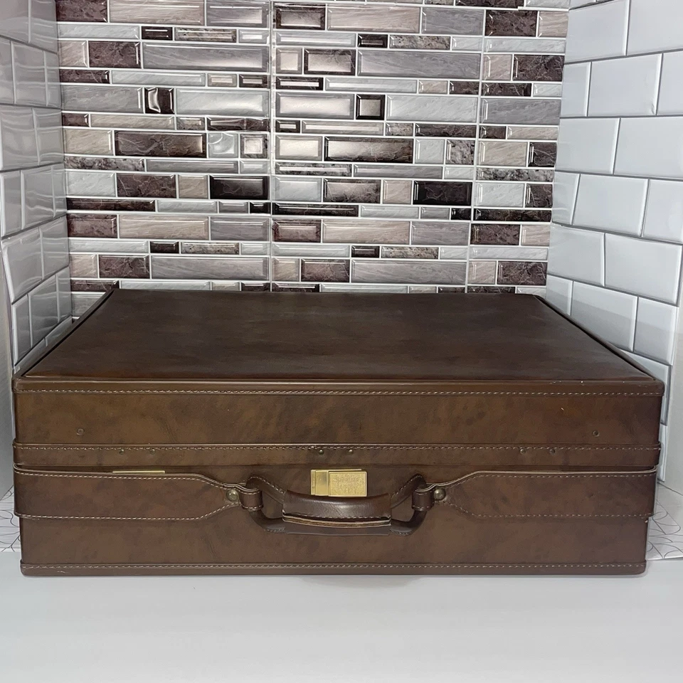 Vintage Hartmann Luggage Belting Brown Vinyl Paisley SuitCase 25x23x8 EUC - Image 3 of 4