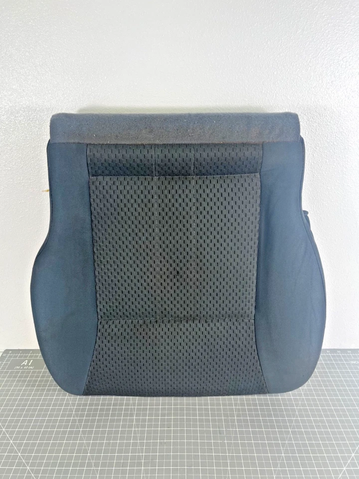 2001 2002 2003 2004 NISSAN XTERRA - Driver FRONT SEAT Bottom Section Gray - Image 2 of 4