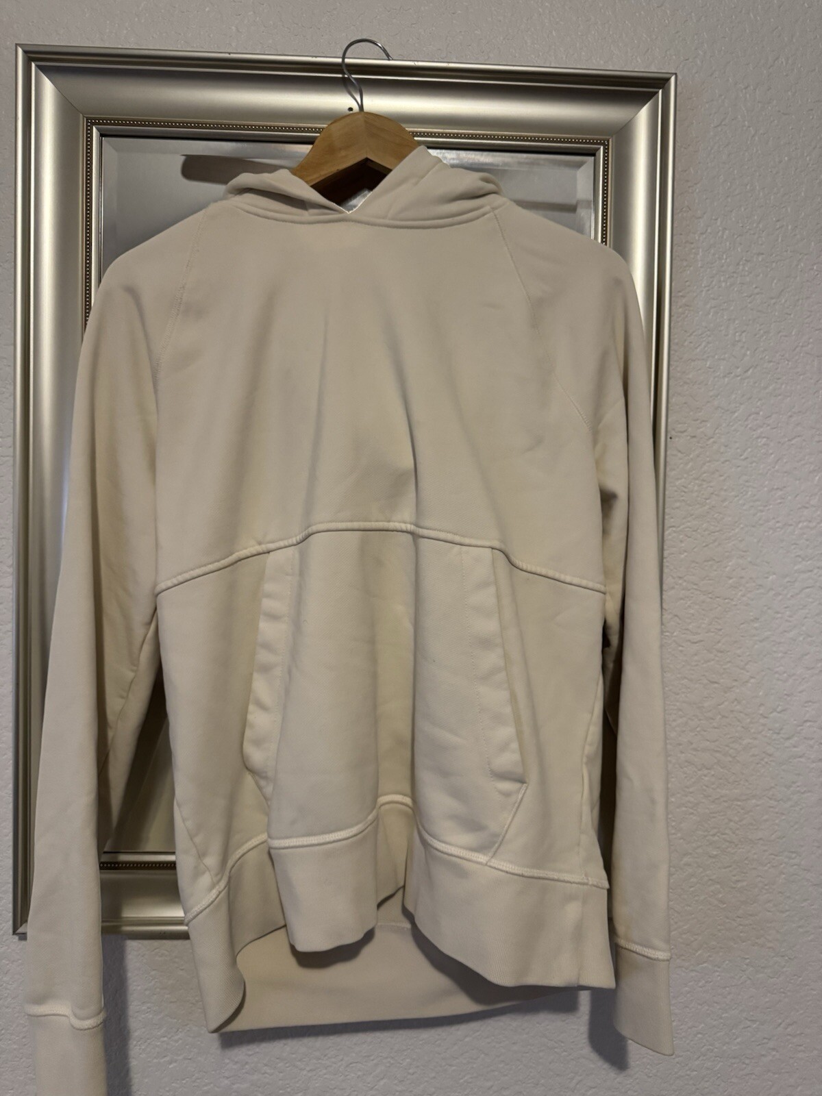 Banana Republic Men's Cream Pullover Hoodie Size Medium