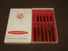 VINTAGE KITCHEN REGENT SHEFFIELD ENGLAND 6 PIECE STEAK KNIFE SET NEW IN BOX
