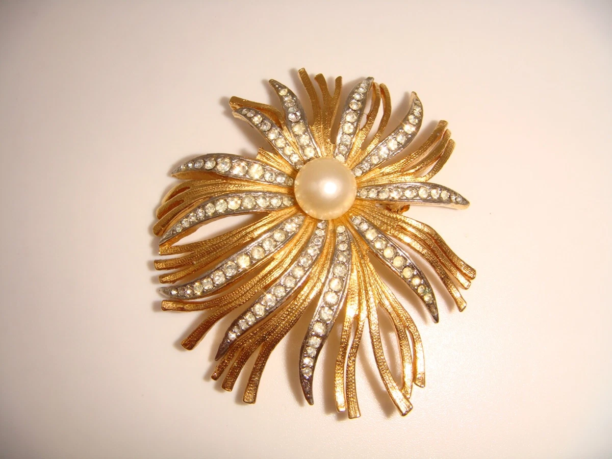 Vintage brooch hotsell designers