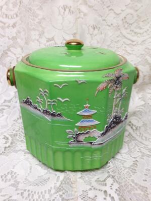 Vintage 1920s, Japan Variant Gaudy Blue Willow, 7in x 8in Biscuit  Jar (B)