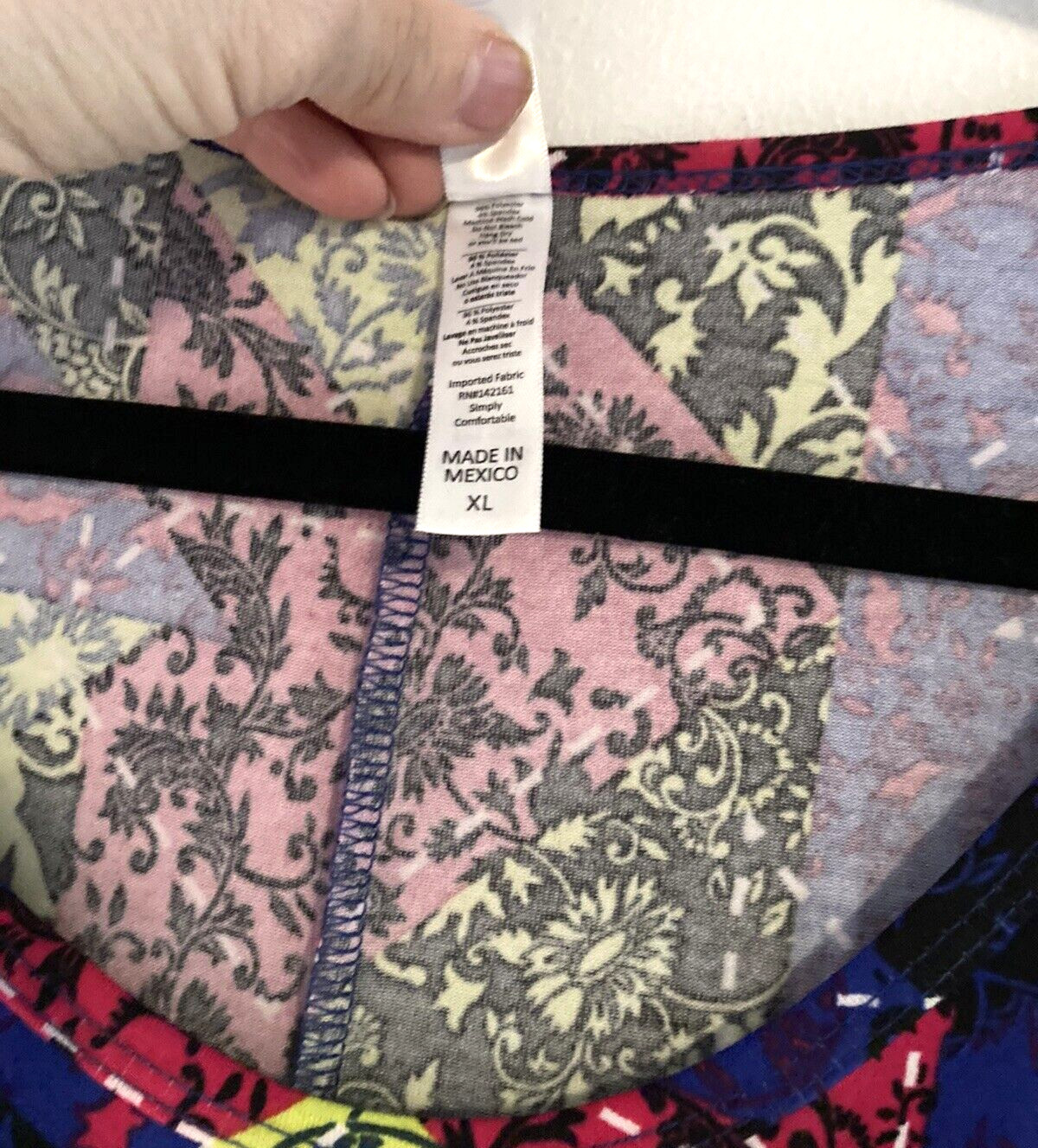 LuLaRoe Abstract 'Kite' Pattern Vibrant Perfect S… - image 3