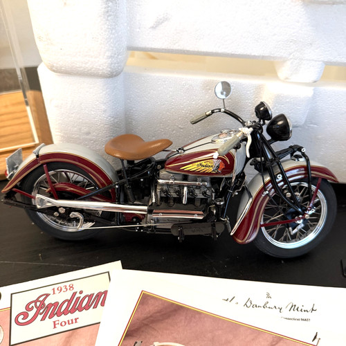 1938 Indian Four Motorcycle Danbury Mint Die-Cast Model 1:10 with BOX & DISPLAY
