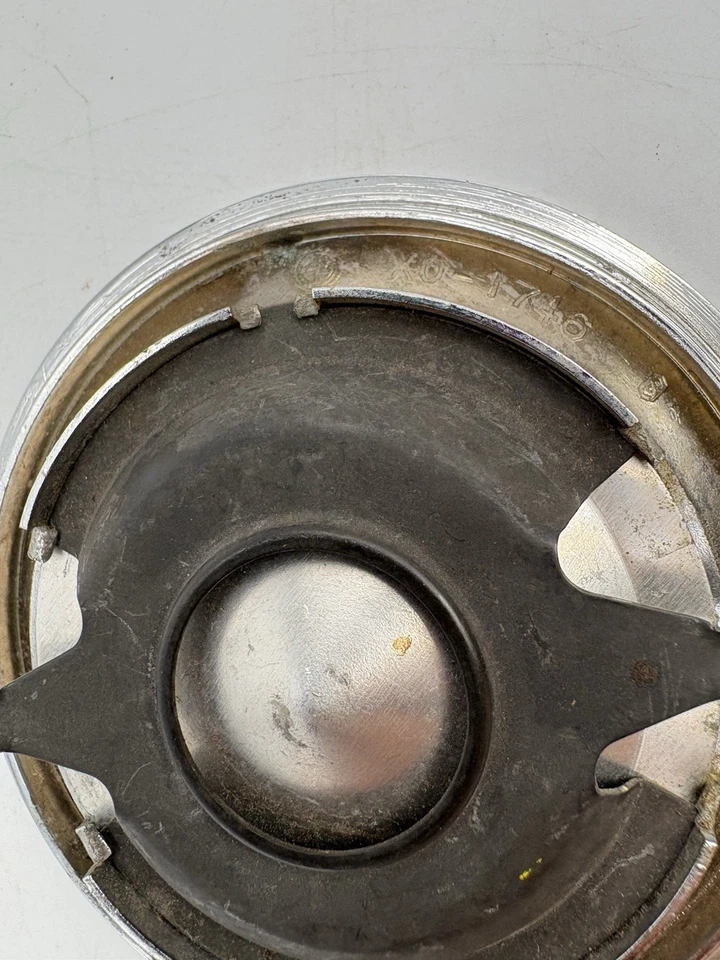 Mercury Monterey 1961 botón de bocina central XO 1746 Foto 3 de 4