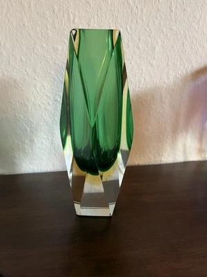 Murano Glas Vase Sommerso  Grün Gelb  60er Jahre  Vintage  facettierte Glasvase - Bild 1 von 4