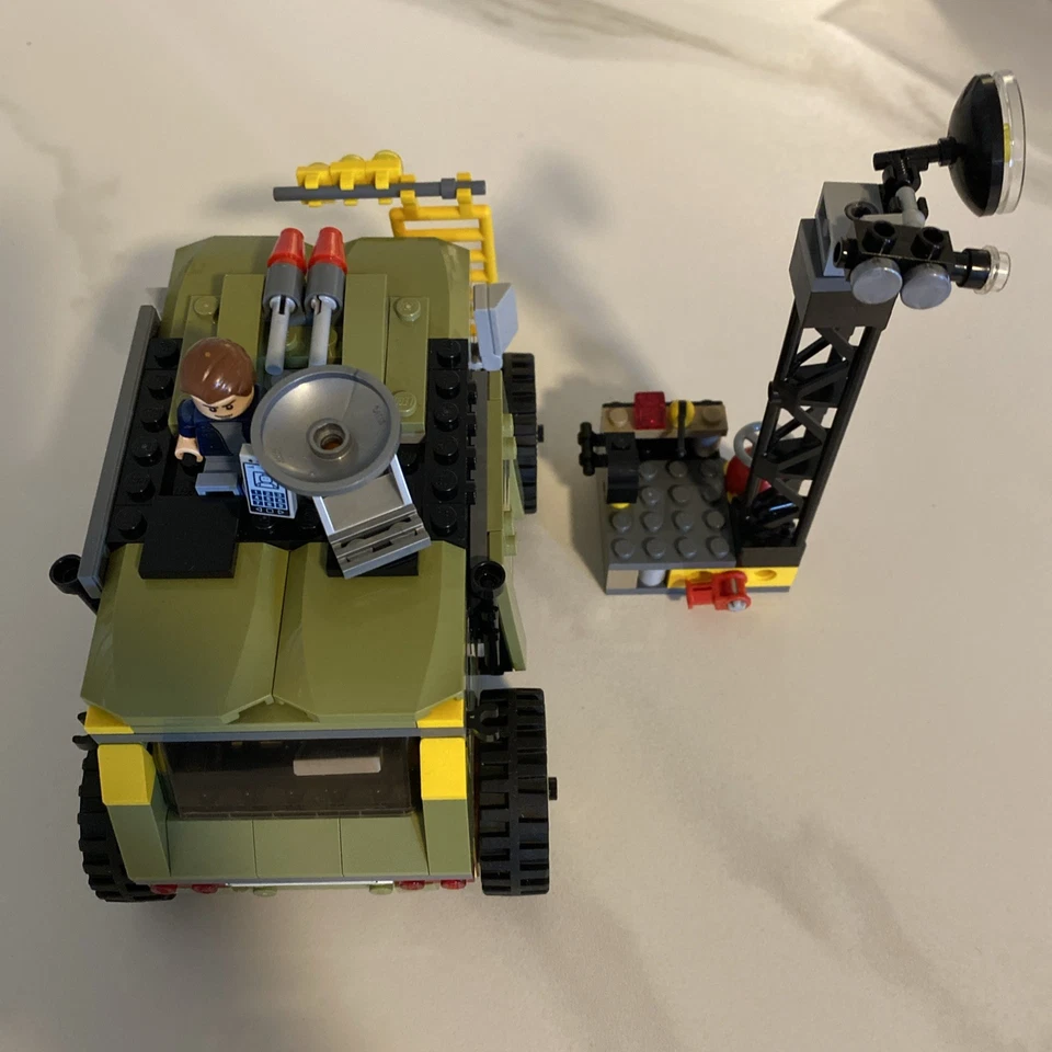 LEGO Teenage Mutant Ninja Turtles: Turtle Van Takedown 79115 Incomplete As Is - Image 3 of 4