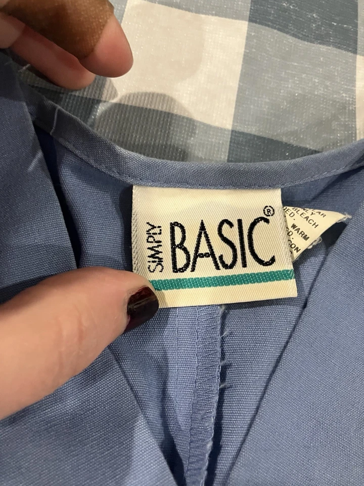 Retro Simply Basics size Medium Medical scrubs Stain In Leg See Photos - Image 2 of 4