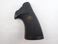 Dan Wesson - Square Tang One Piece Pachmayr Black Rubber Presentation grips