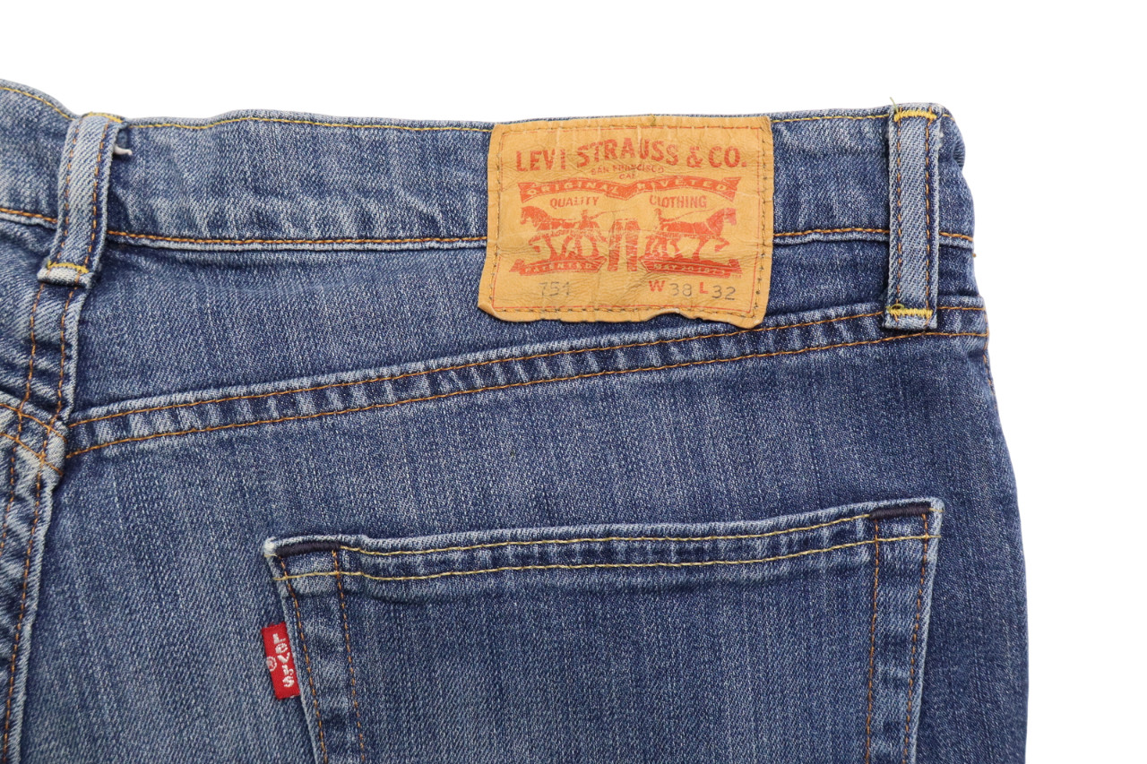LEVI'S 751 Jeans Men W38/L32 Standard Fit Whiskers Bleached Denim Blue image 6