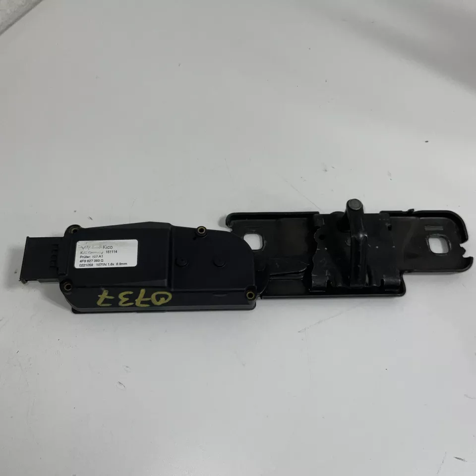 Audi Q5 2015 ✦ Puerta levadiza maletero cierre placa golpeador motor 4f9827383G OEM E3-2 Foto 2 de 4