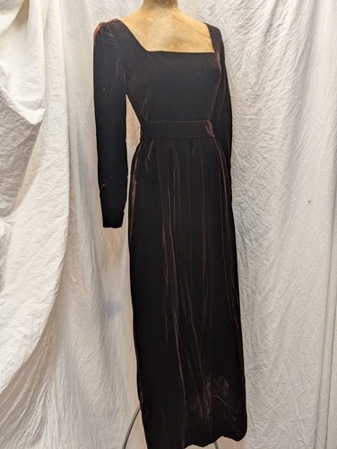 60s Brown Rayon Velvet Couture Dress & Cape by Mollie Paris for Lord & Taylor S - Picture 5 of 19