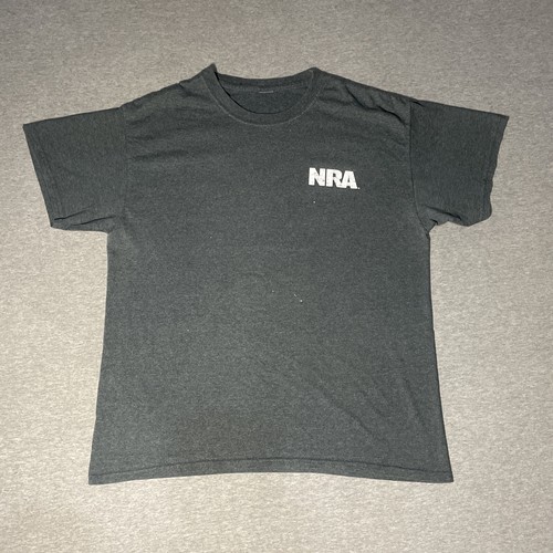 Men’s NRA T Shirt Size M Never Mess With A Mans Family Gray Shirt Sleeve - Bild 2 von 4