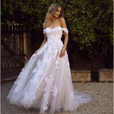 Beach Wedding Dresses Off Shoulder A Line Lace Appliques Boho Bridal Gowns Train